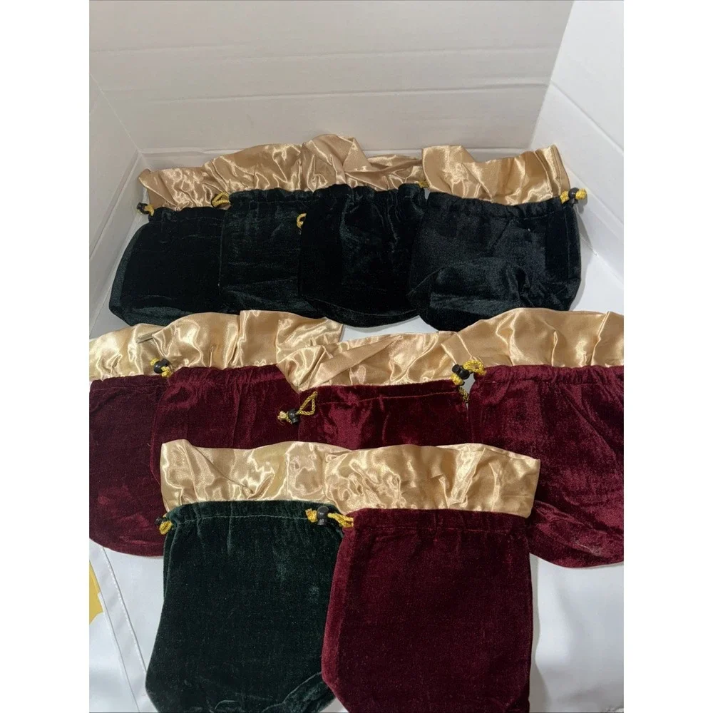 Velvet Drawstring Bags , Christmas House , Lot Of 10 , Satin Trim, Red And Green